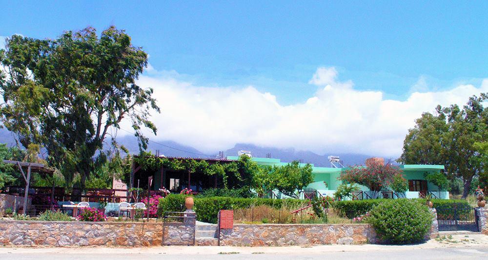 Zorbas Rooms Frangocastelo ภายนอก รูปภาพ